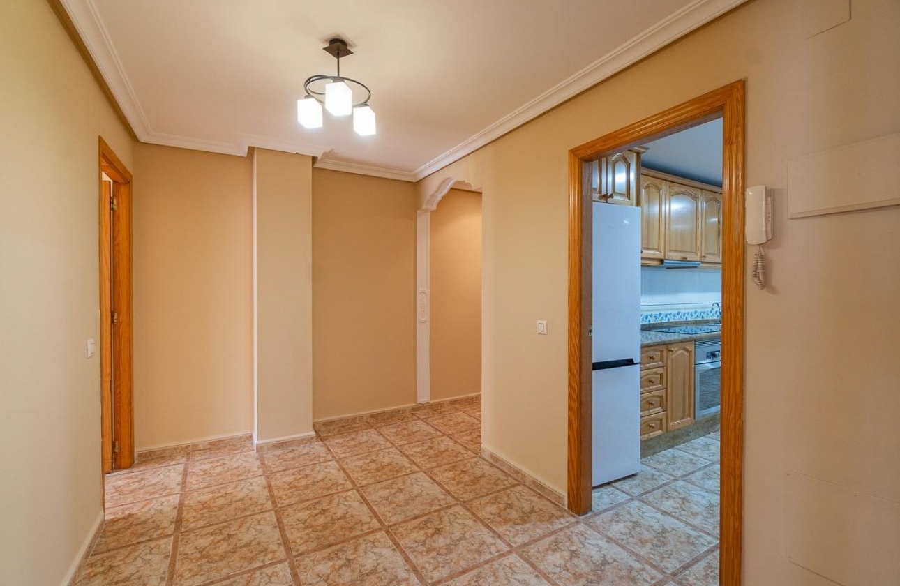 Resale - Apartment - Torrevieja - Centro