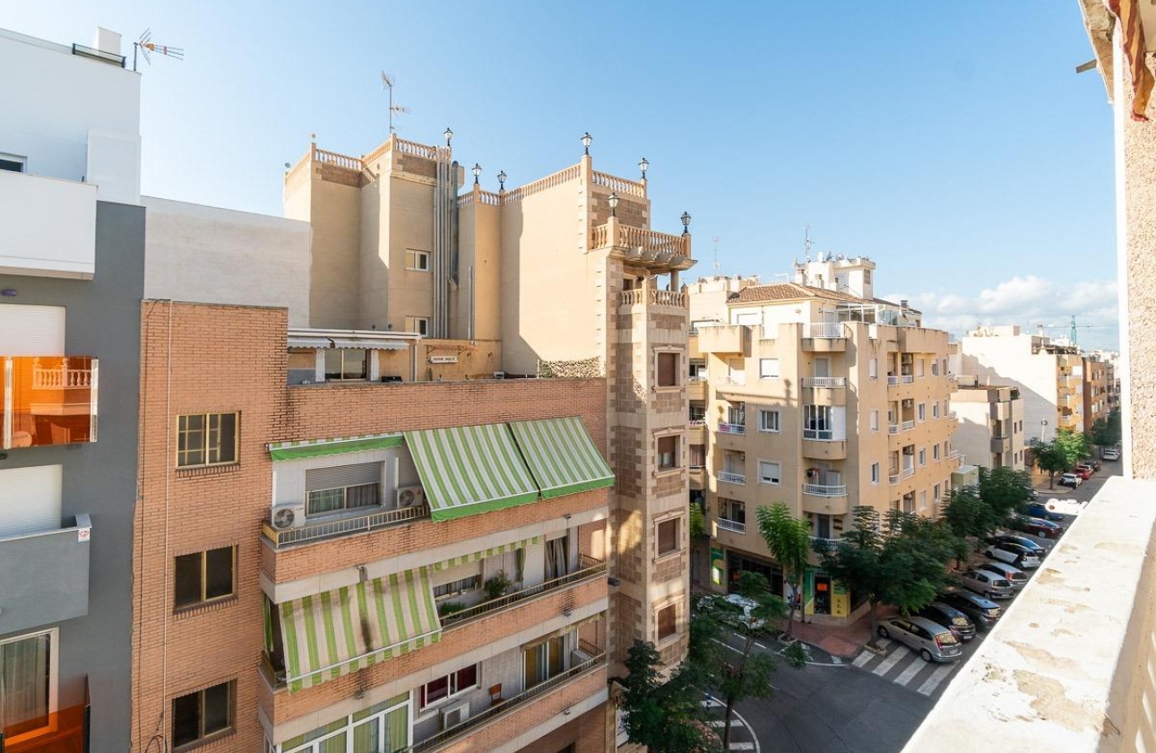 Resale - Apartment - Torrevieja - Centro