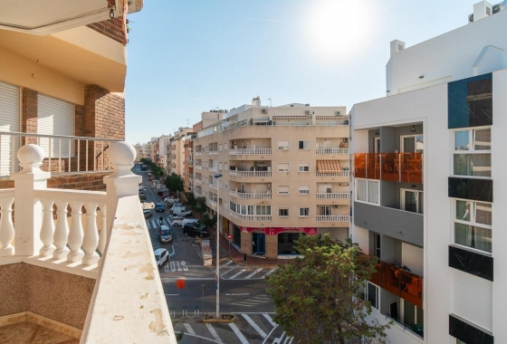 Resale - Apartment - Torrevieja - Centro