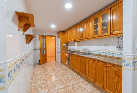 Resale - Apartment - Torrevieja - Centro