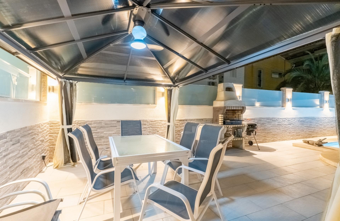 Rynek wtórny - Szeregowiec - Torrevieja - Punta Prima