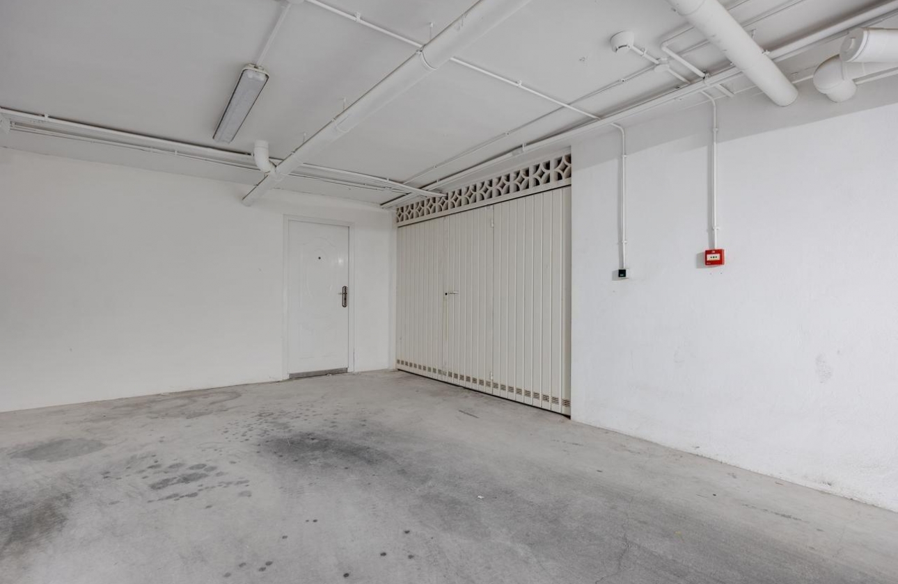 Resale - Villa - Torrevieja - La Mata