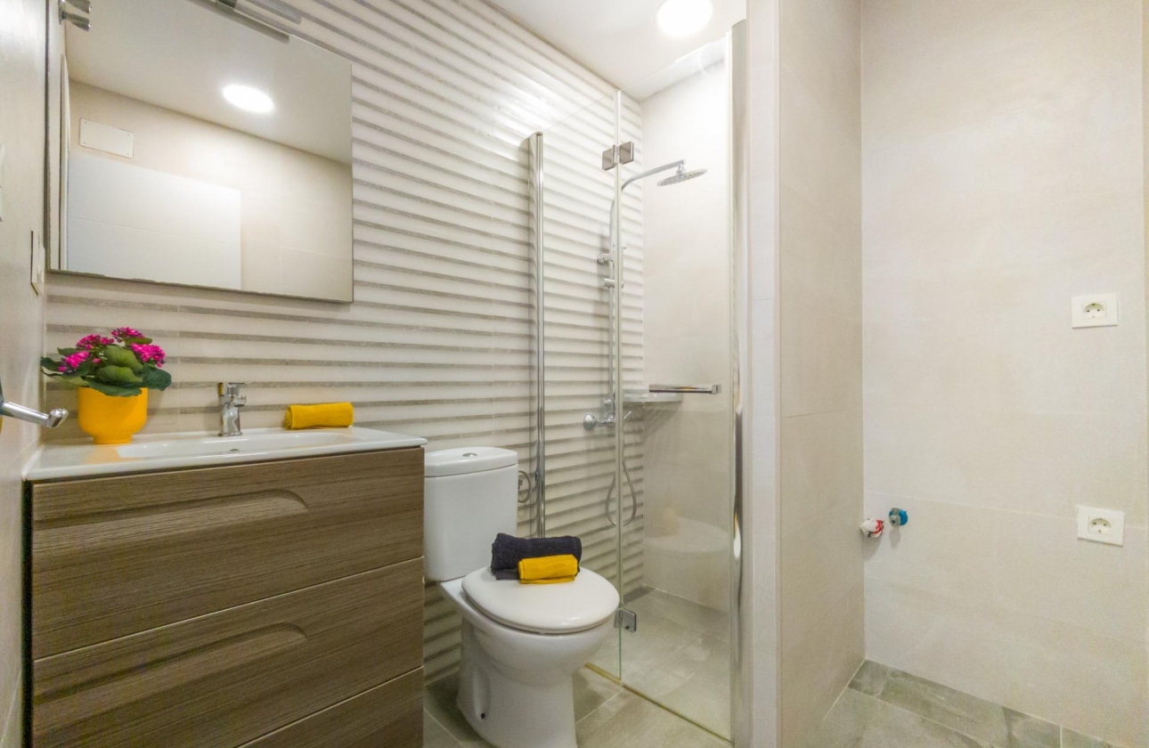 Rynek wtórny - Apartament - Torrevieja - Estacion de autobuses