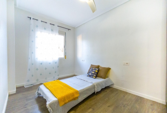 Rynek wtórny - Apartament - Torrevieja - Estacion de autobuses