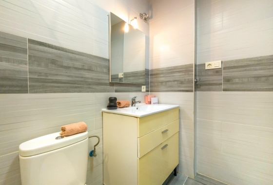 Rynek wtórny - Apartament - Torrevieja - Estacion de autobuses