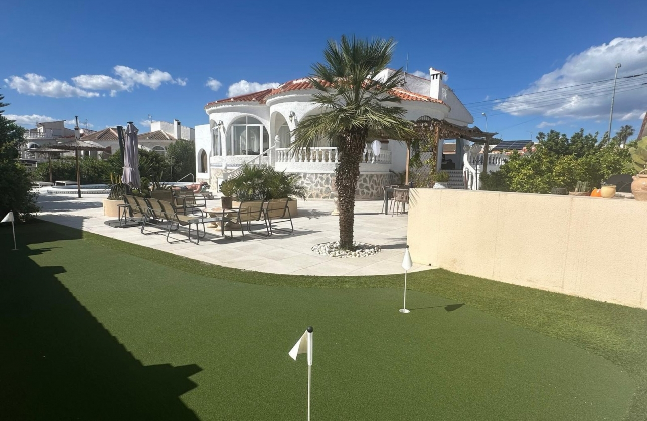 Resale - Villa - Torrevieja - San Luis