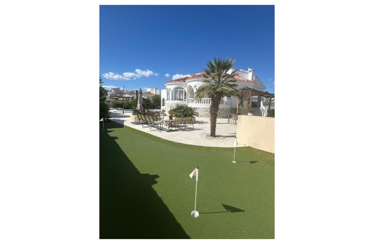 Resale - Villa - Torrevieja - San Luis