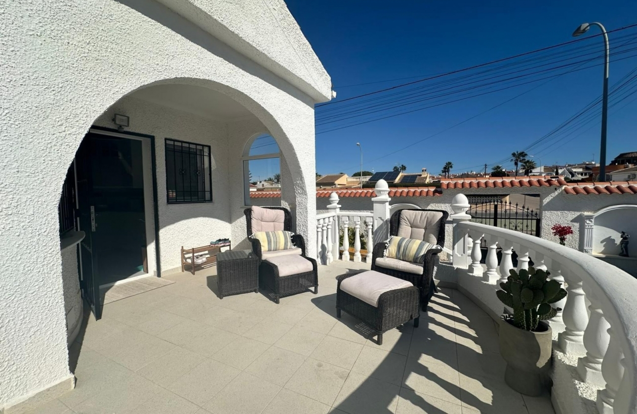 Resale - Villa - Torrevieja - San Luis