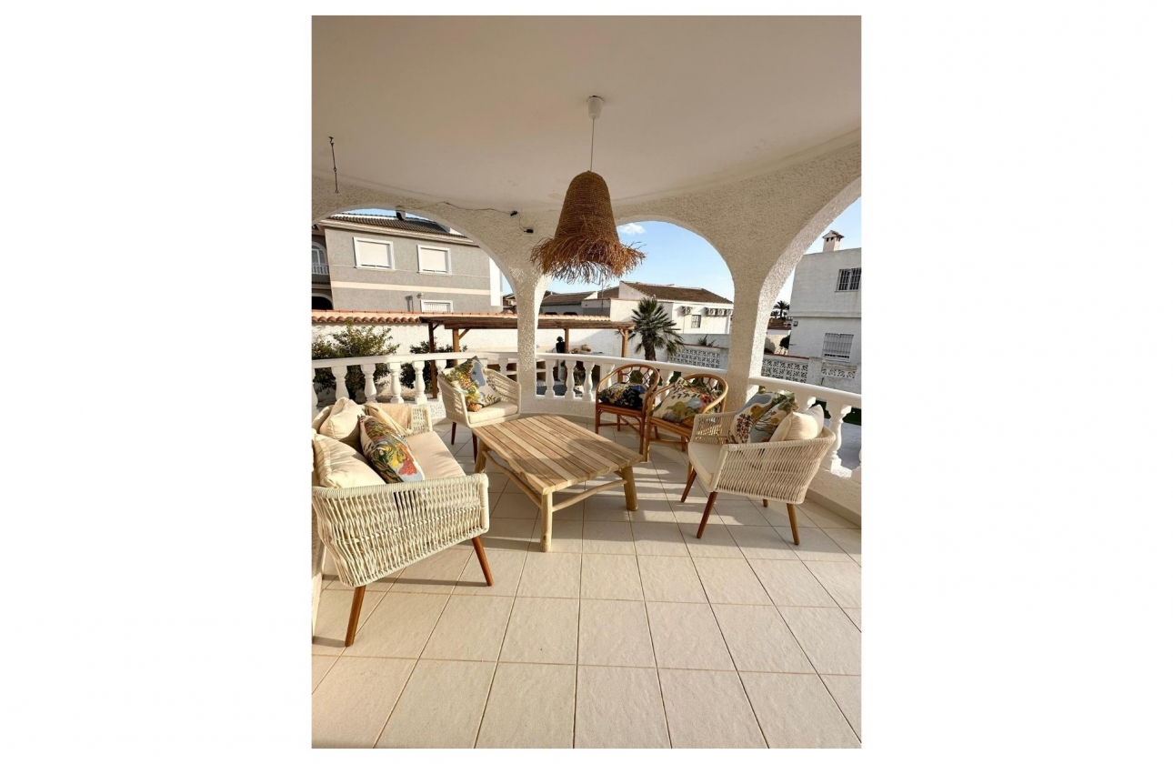 Resale - Villa - Torrevieja - San Luis