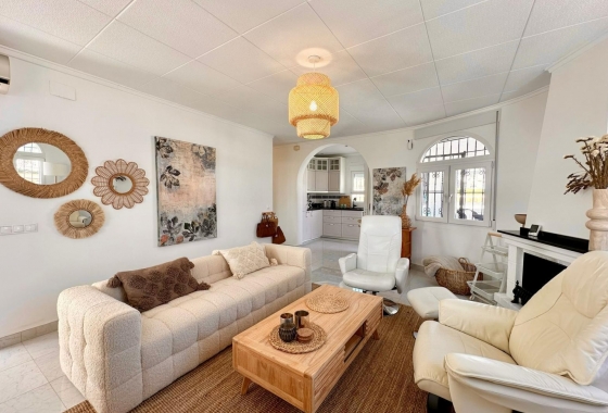 Resale - Villa - Torrevieja - San Luis