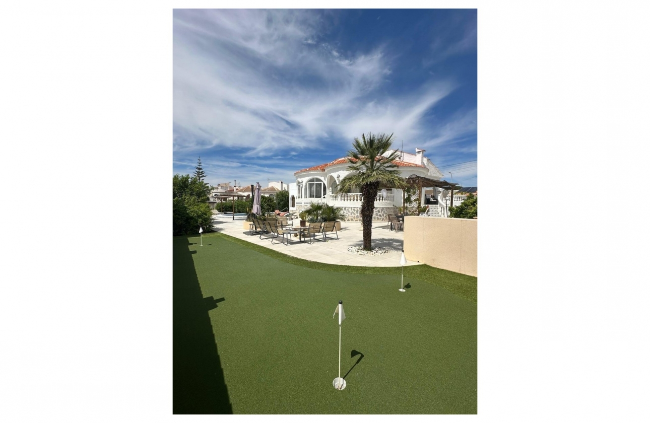 Resale - Villa - Torrevieja - San Luis