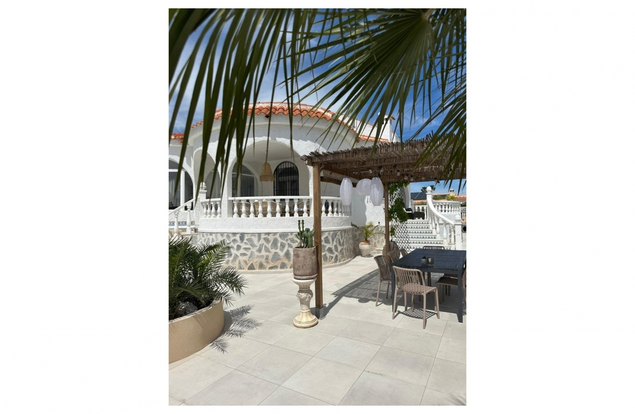 Resale - Villa - Torrevieja - San Luis