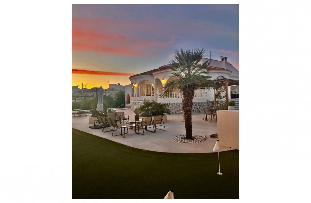 Resale - Villa - Torrevieja - San Luis