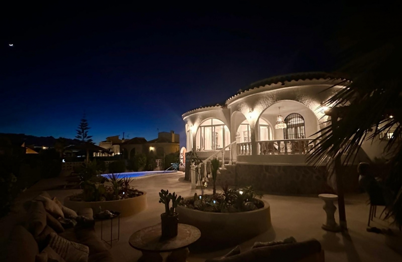 Resale - Villa - Torrevieja - San Luis