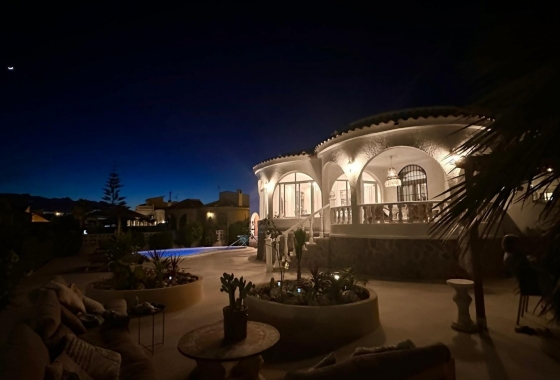 Resale - Villa - Torrevieja - San Luis