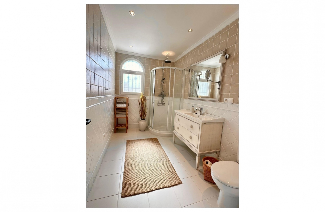 Resale - Villa - Torrevieja - San Luis