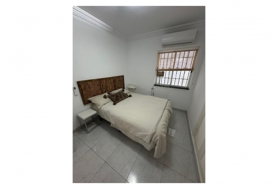 Resale - Villa - Torrevieja - San Luis