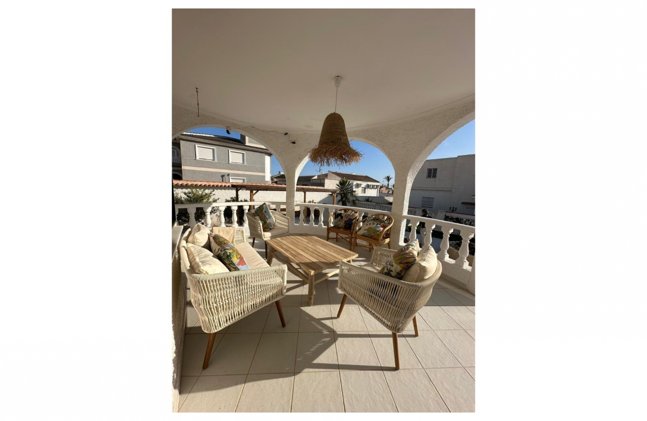 Resale - Villa - Torrevieja - San Luis