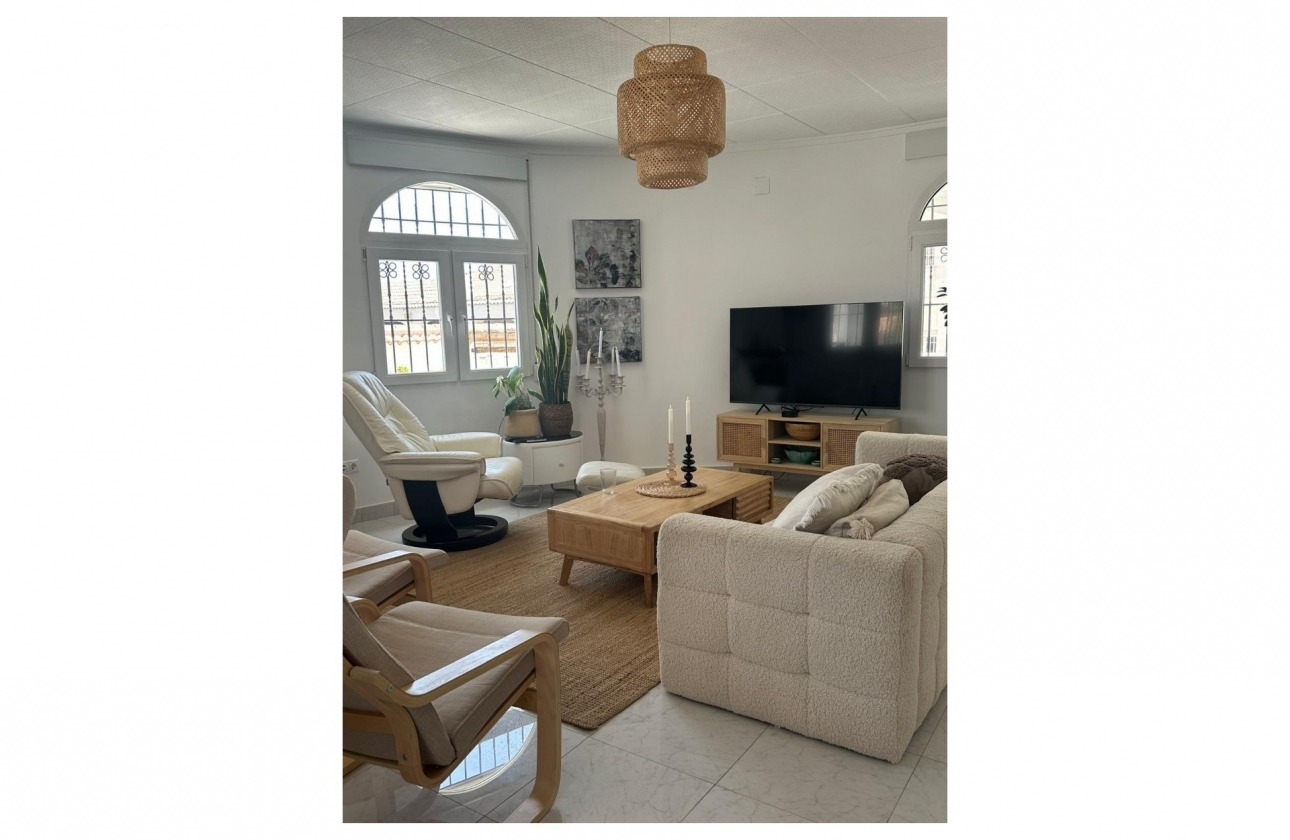 Resale - Villa - Torrevieja - San Luis