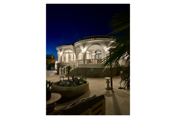 Resale - Villa - Torrevieja - San Luis