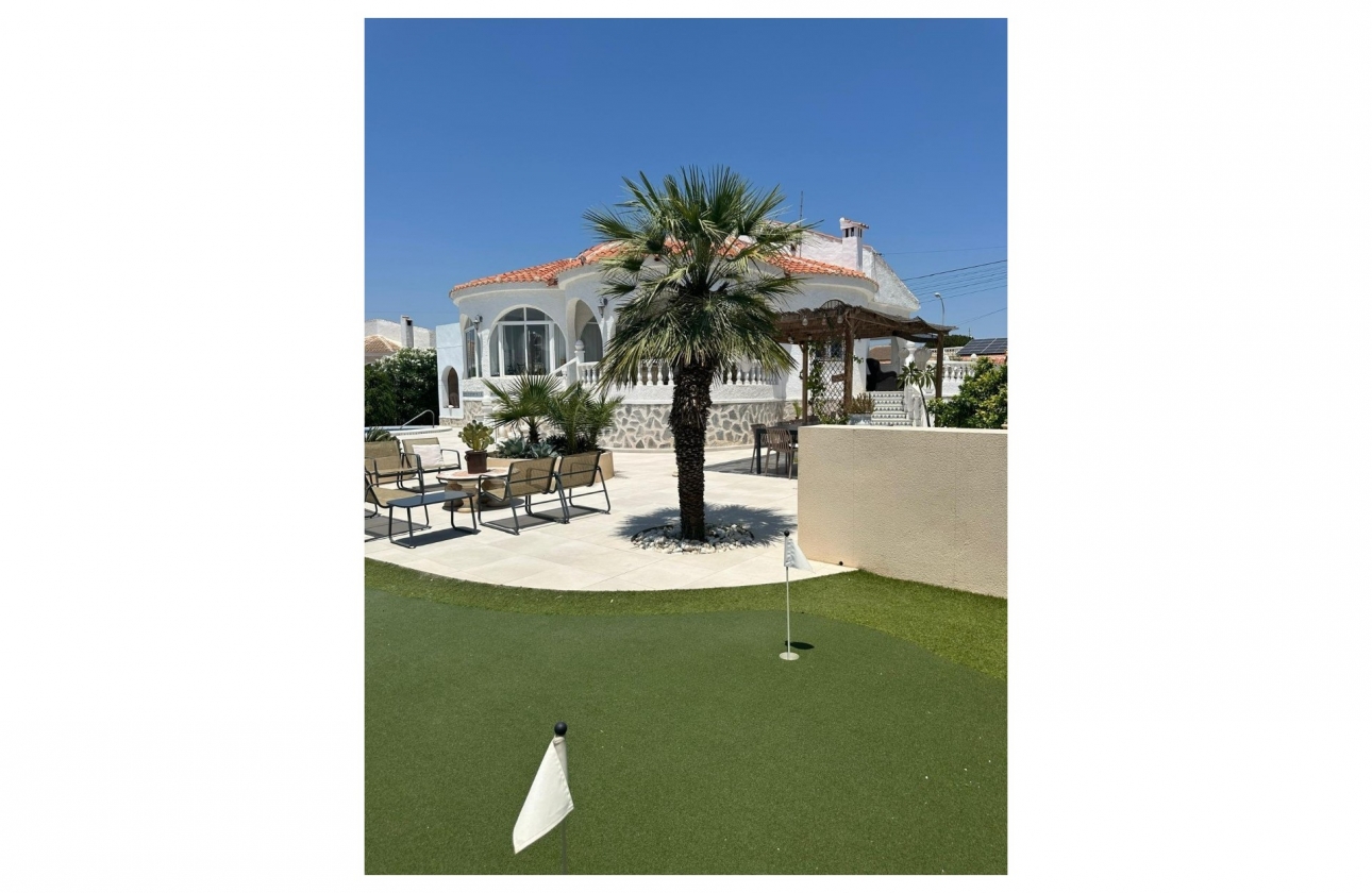 Resale - Villa - Torrevieja - San Luis