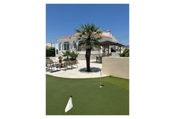 Resale - Villa - Torrevieja - San Luis
