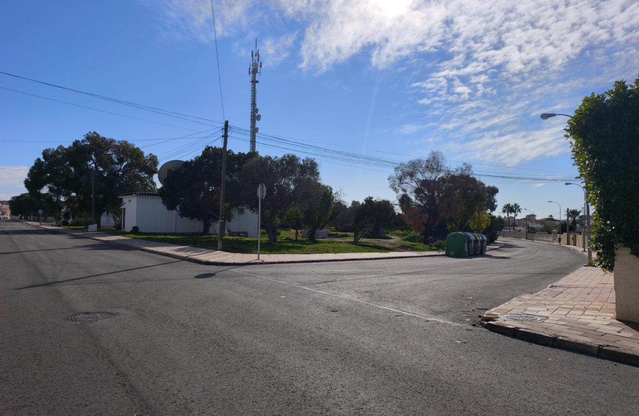 Resale - Bungalow - Torrevieja - El Chaparral