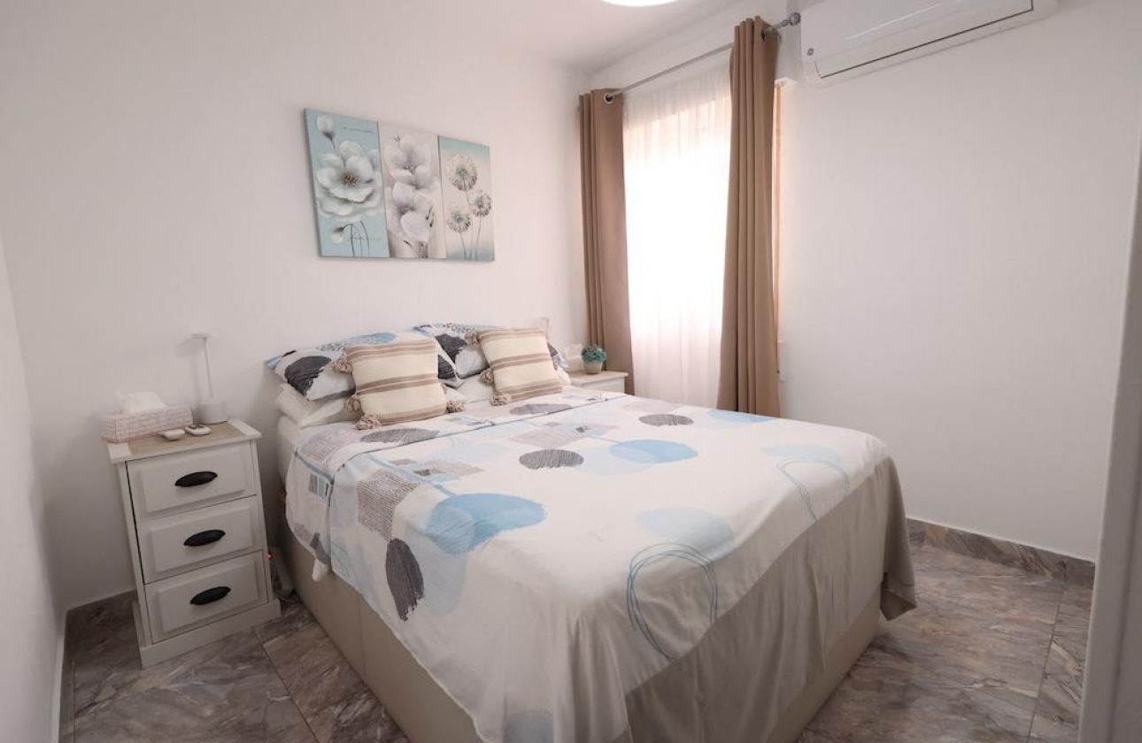 Resale - Bungalow - Torrevieja - Paraje natural