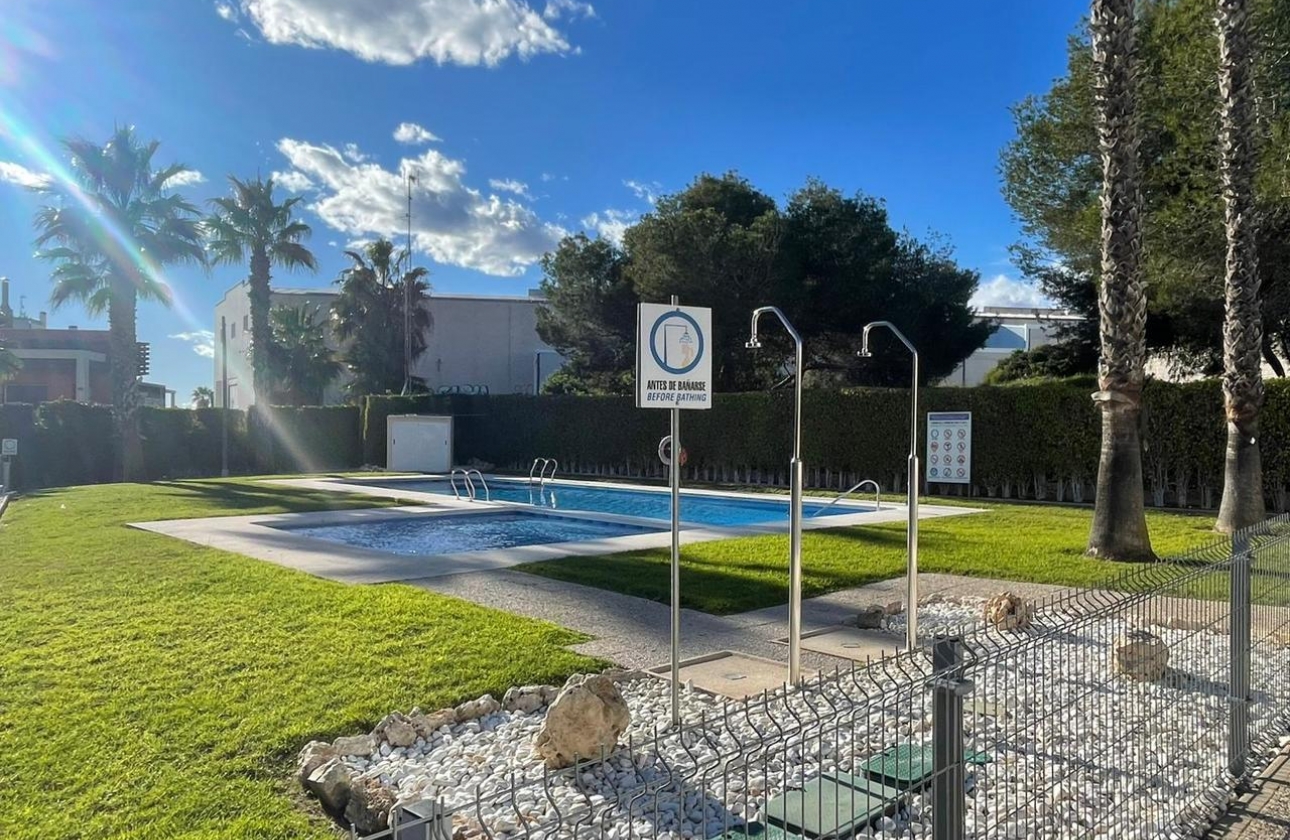 Rynek wtórny - Villa - Orihuela Costa - Villamartín