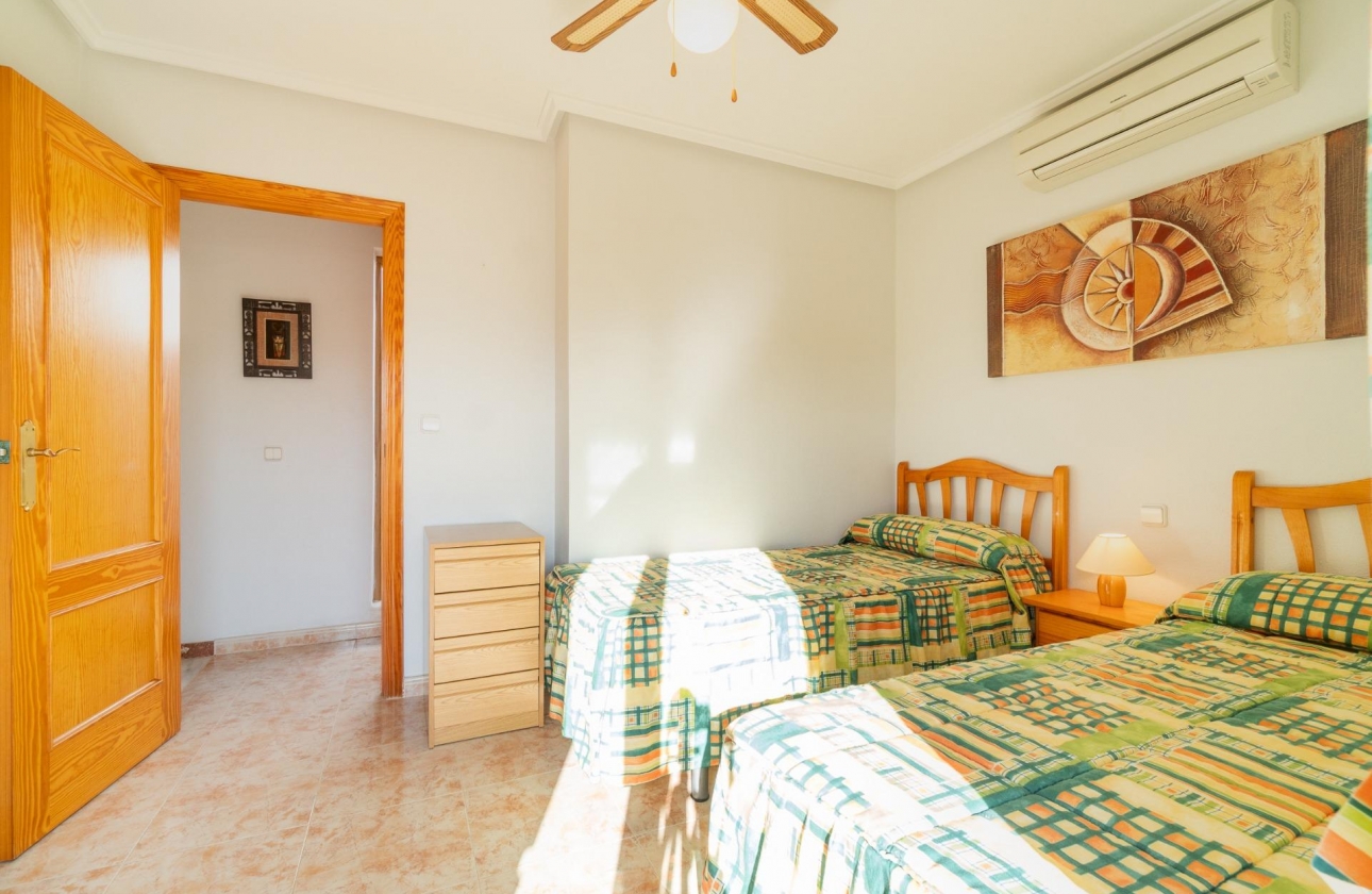 Resale - Semi-detached - Orihuela Costa - Playa Flamenca