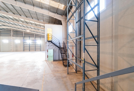 Wynajem długoterminowy - Nieruchomość komercyjna - Pilar de la Horadada - Polígono industrial Cañada de Práez