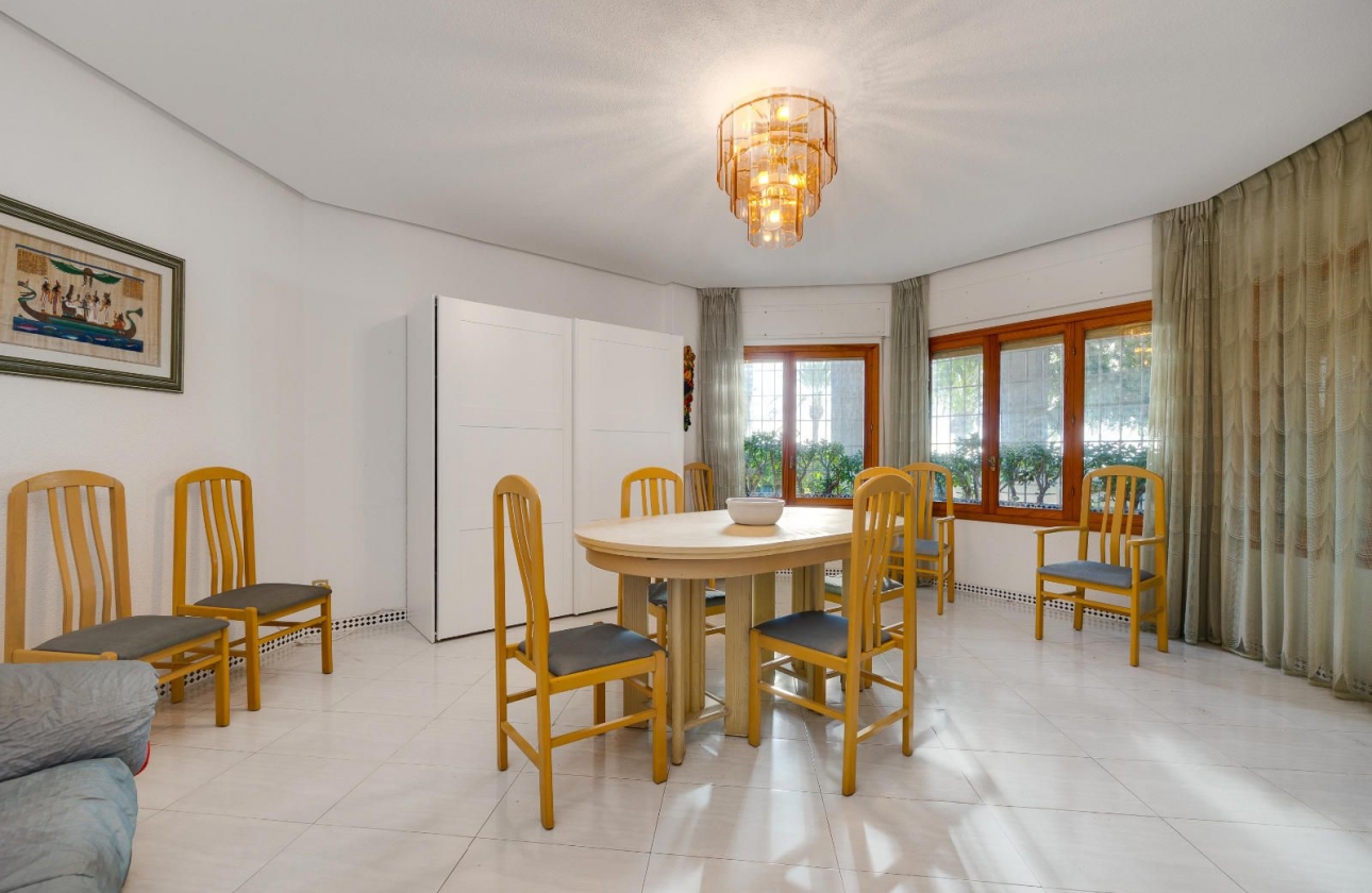 Reventa - Villa - Santa Pola