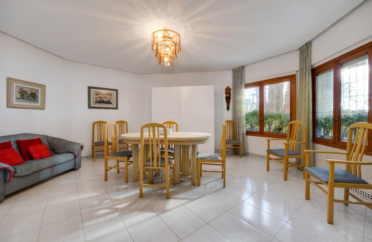 Reventa - Villa - Santa Pola