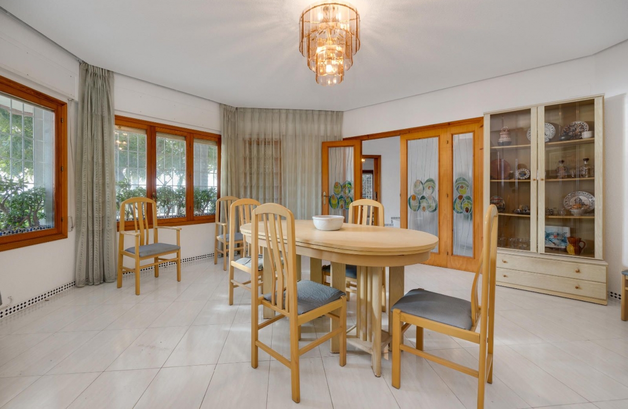 Reventa - Villa - Santa Pola