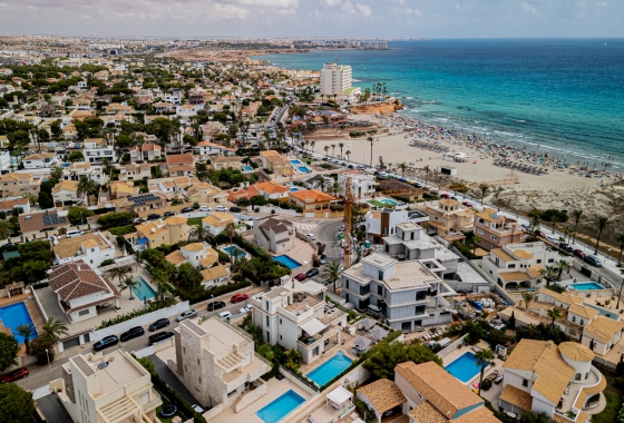 Resale - Villa - La Zenia - Beachside