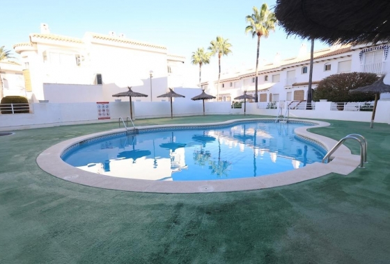 Resale - Bungalow - Orihuela Costa - Campoamor