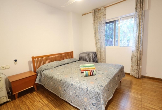 Resale - Bungalow - Orihuela Costa - Campoamor