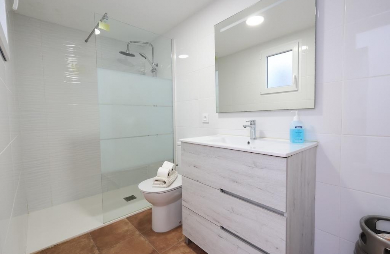 Resale - Bungalow - Orihuela Costa - Campoamor