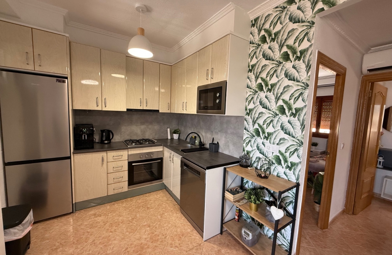 Resale - Apartment - Torrevieja - La Mata