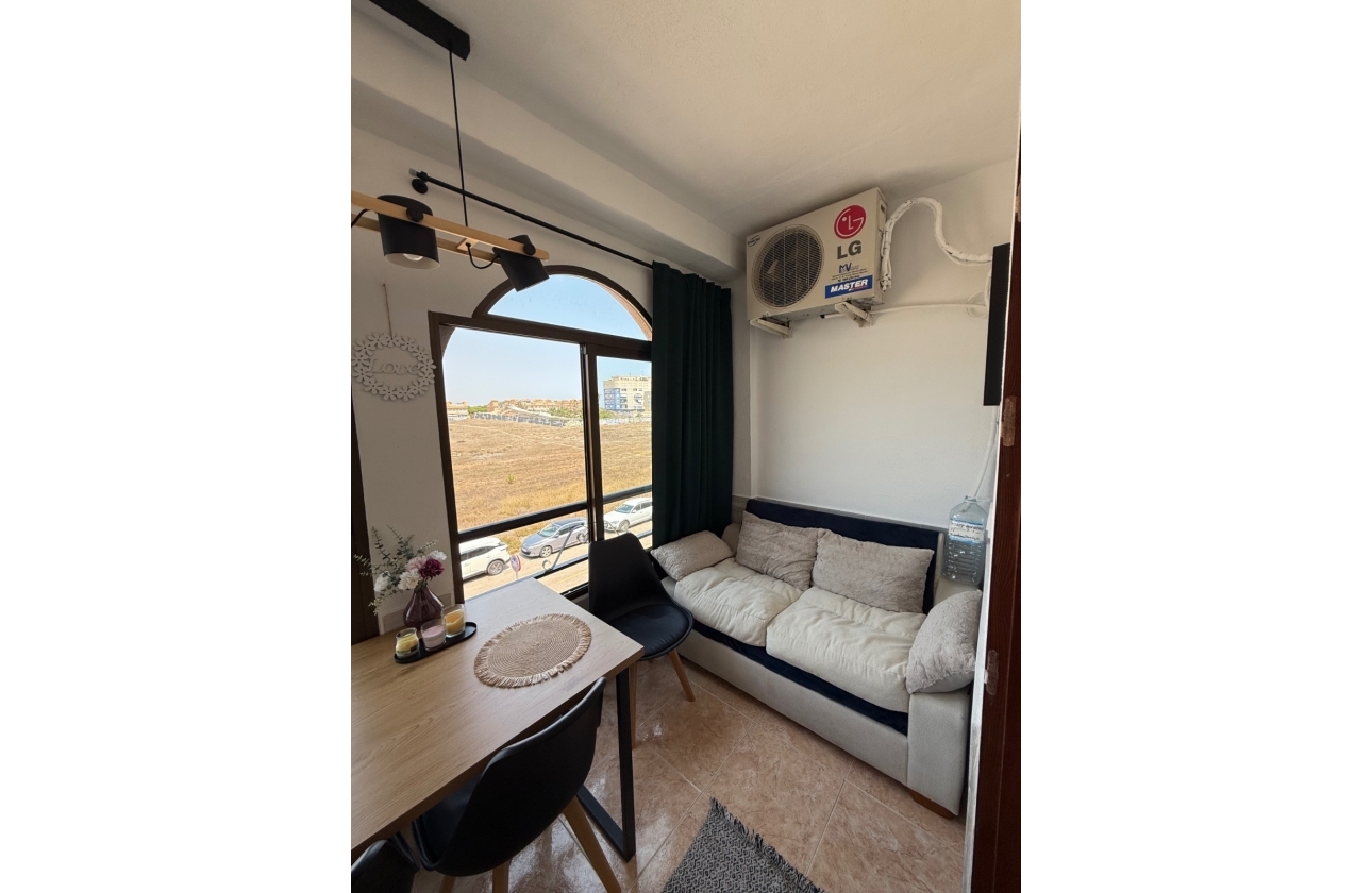 Resale - Apartment - Torrevieja - La Mata