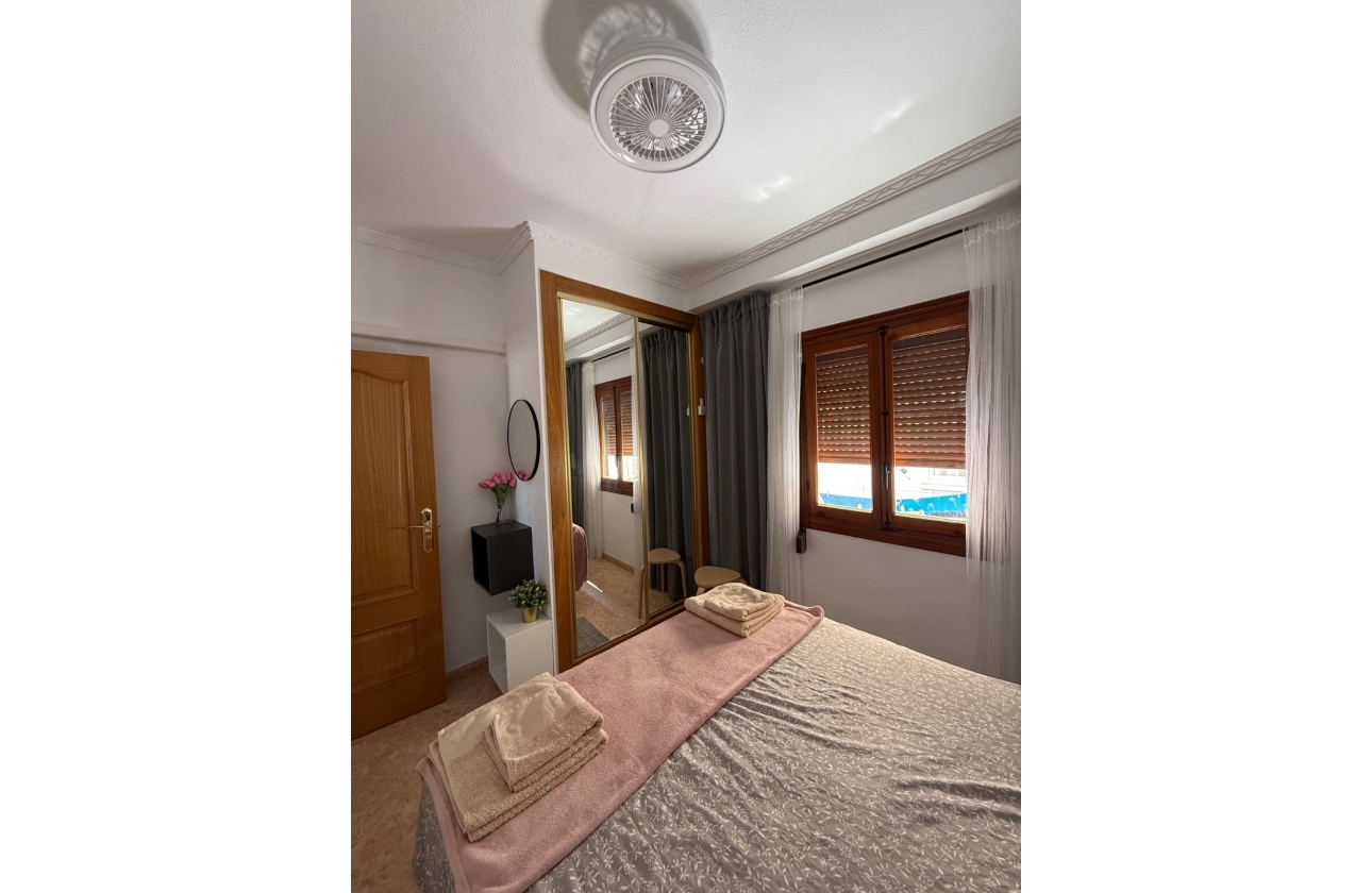 Resale - Apartment - Torrevieja - La Mata