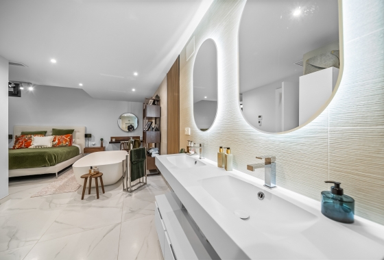 Rynek wtórny - Villa - Orihuela Costa - Lomas de Cabo Roig