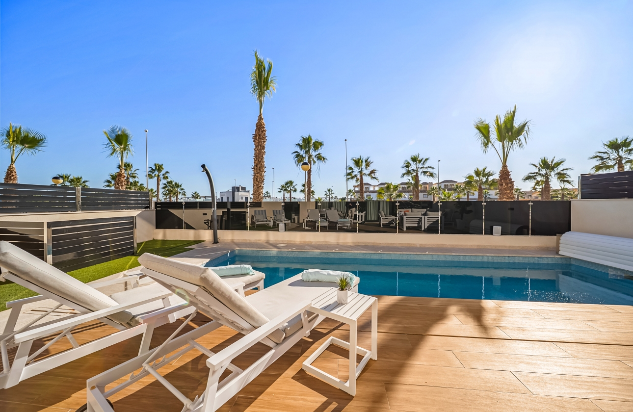 Rynek wtórny - Villa - Orihuela Costa - Lomas de Cabo Roig