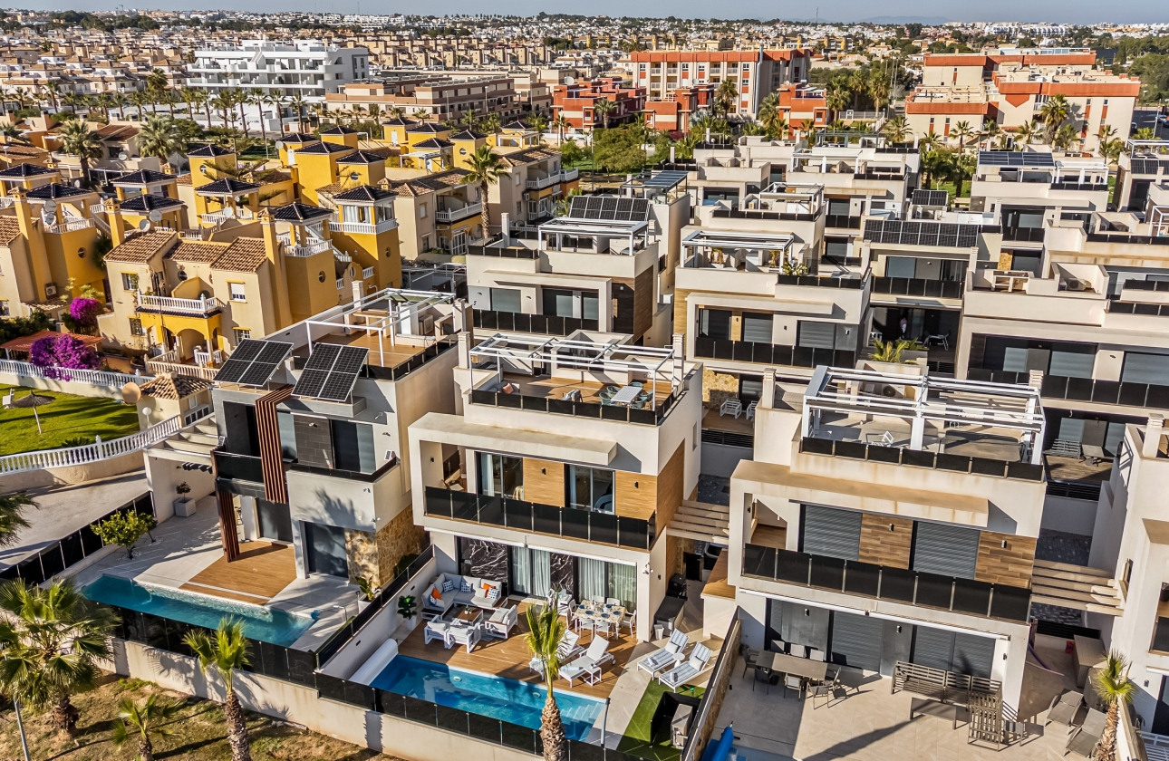 Rynek wtórny - Villa - Orihuela Costa - Lomas de Cabo Roig