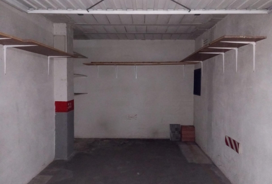 Rynek wtórny - Garaż - Torrevieja - Estacion de autobuses