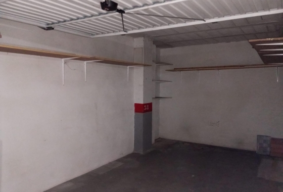 Rynek wtórny - Garaż - Torrevieja - Estacion de autobuses