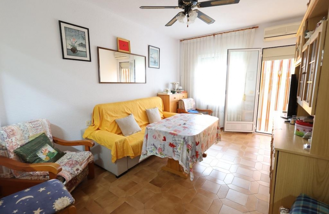 Resale - Apartment - Orihuela Costa - La Regia