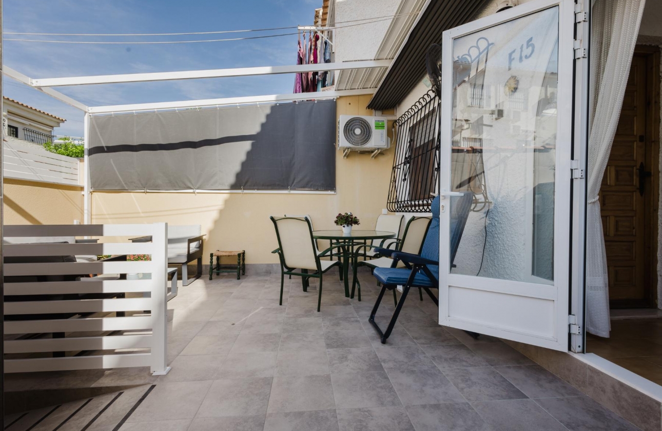 Rynek wtórny - Bungalow - Torrevieja - Playa De Los Naufragos