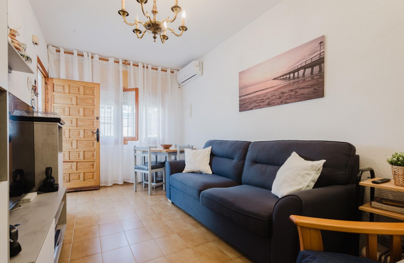 Rynek wtórny - Bungalow - Torrevieja - Playa De Los Naufragos