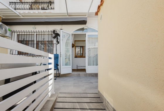 Rynek wtórny - Bungalow - Torrevieja - Playa De Los Naufragos